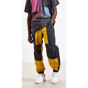 The North Face ’94 RAGE Durable Rain Pant UNISEX Medium EUC
